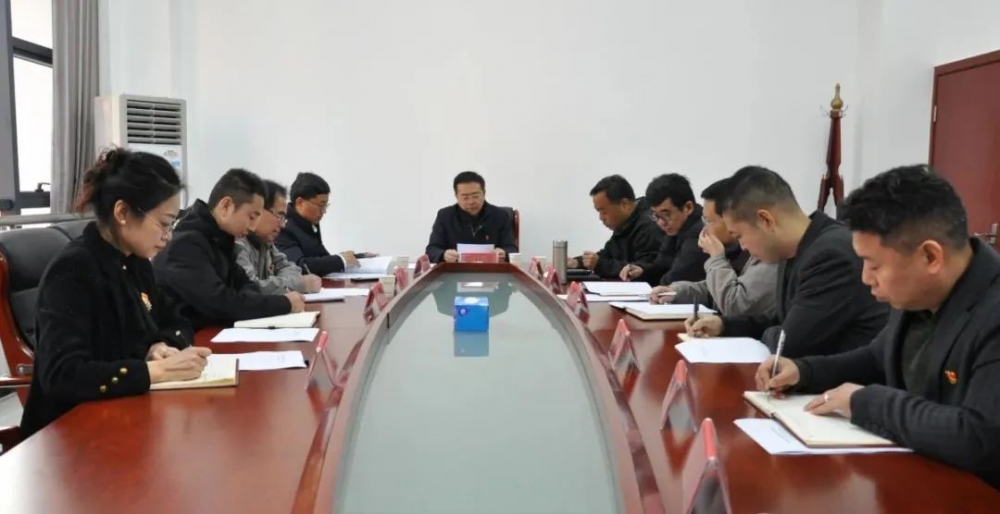 陜西有色金屬集團黨委副書記郭仕龍旁聽督導(dǎo)陜西銀礦黨委理論學...